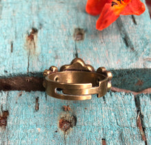 Load image into Gallery viewer, Dazzling Crystal Floral Ring