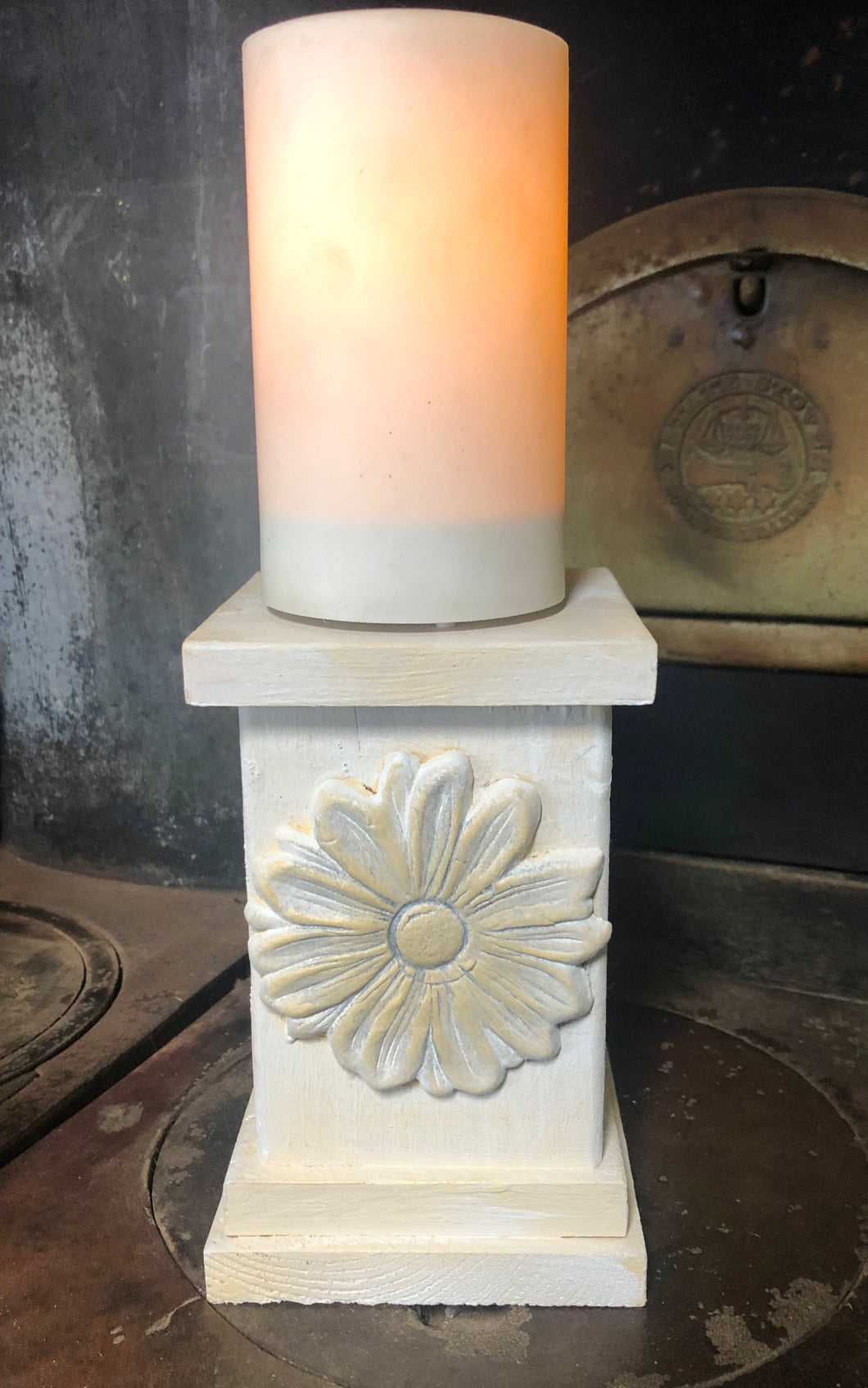 Wooden Candlestick/Riser adorned with daisy